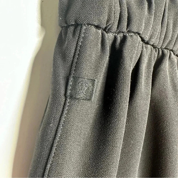 Lululemon Black Noir Tie Waist Crop Pants Size 2 - Picture 13 of 13